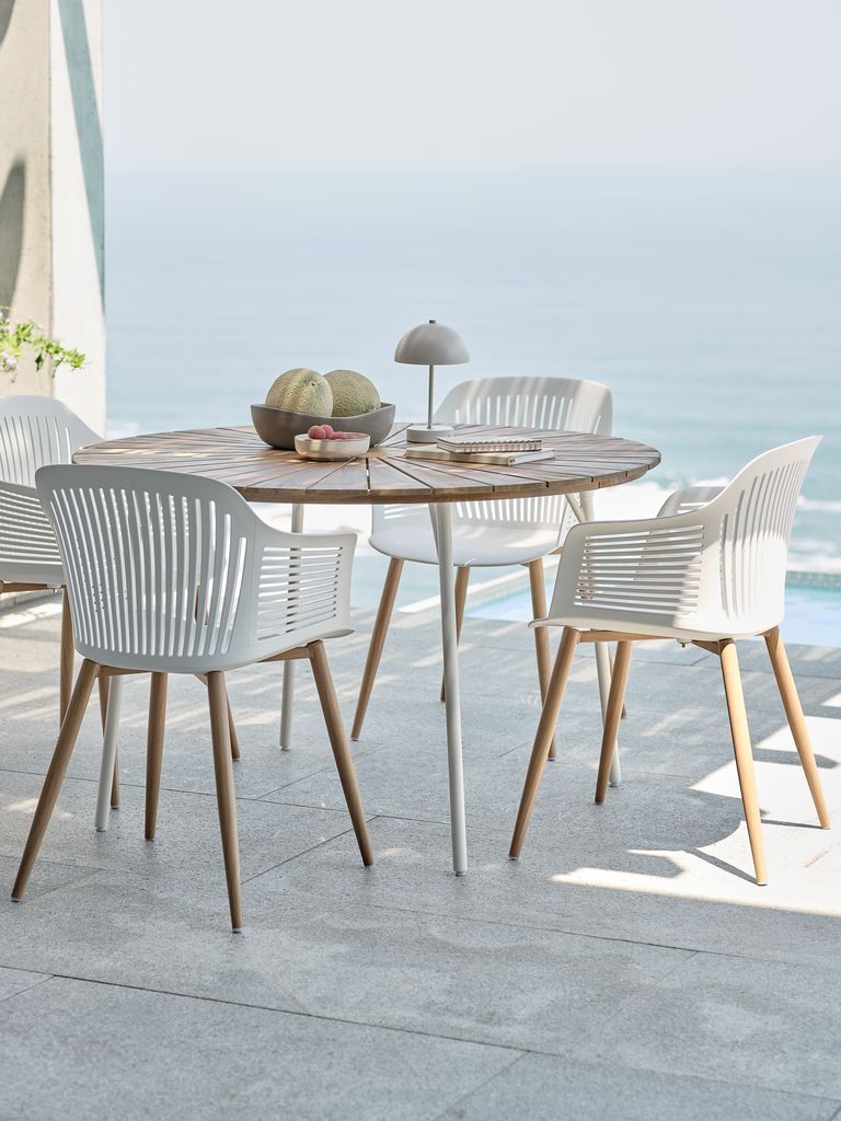 BASTRUP D120 table hardwood/white + 4 VANTORE chair JYSK