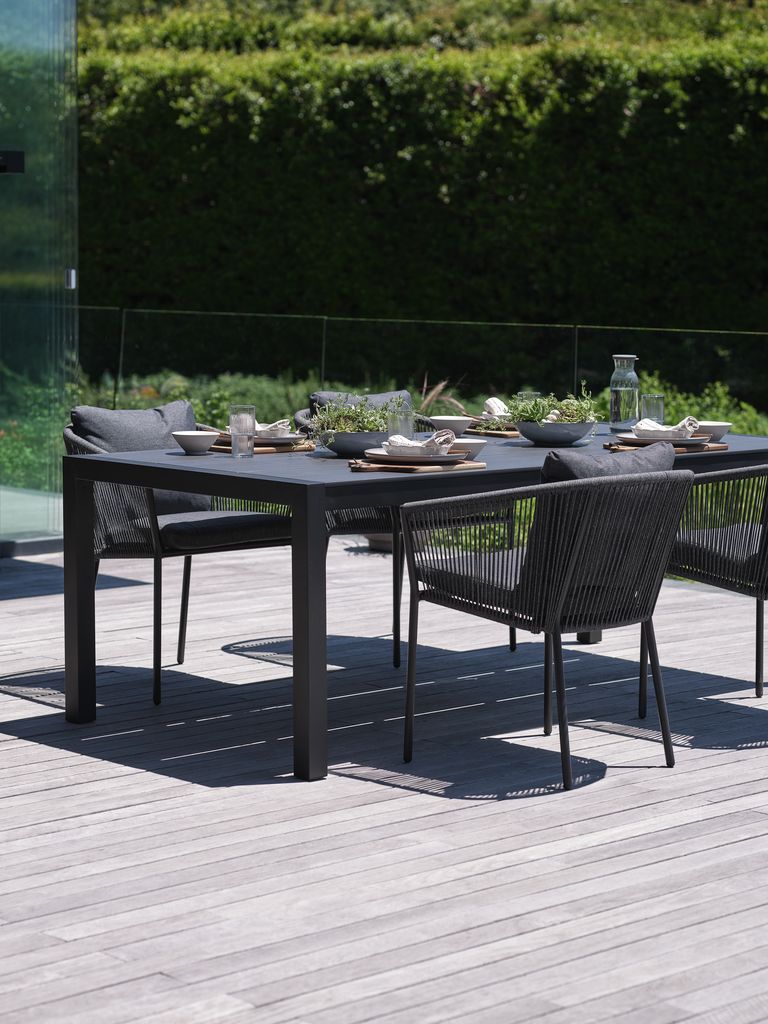 HAGEN L214 Tisch + 4 BRAVA Stuhl grau JYSK