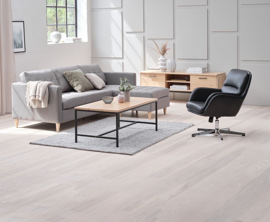 Stolik TV SANDBY 2 drzwi naturalny dąb/czarny
