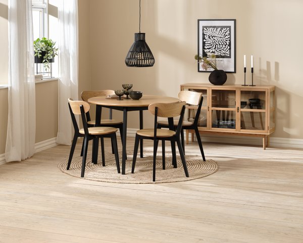 JEGIND Ø105 τραπέζι δρυς + 4 JEGIND καρέκλες δρυς/μαύρο