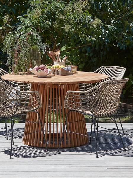 UDBYNEDER Ø120 tafel teak + 4 ILDERHUSE stoelen naturel