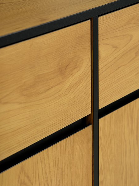 Credenza ODENSE 3 ante + 3 cassetti color rovere/nero