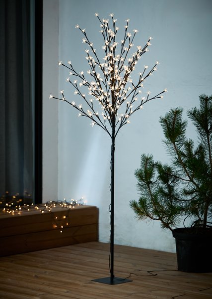 Lystræ HLIN H150cm m/200 LED og timer