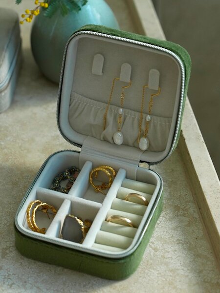 Jewelry box TIDAHOLM velour ass.