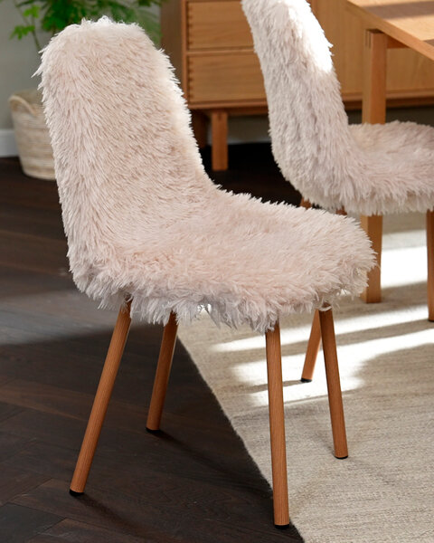 Trpezarijska stolica JONSTRUP prlj.bela teddy tk/boja hras