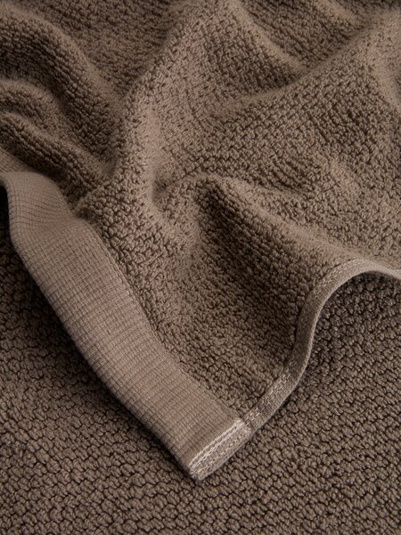 Handduk VILSHULT 50x70 brun