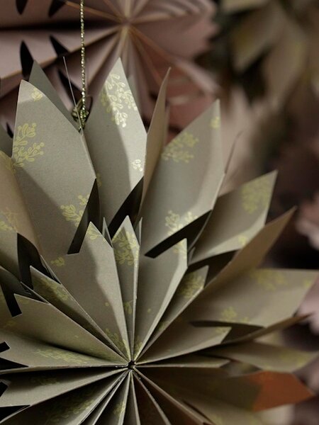 Christmas star HRYM D30cm assorted