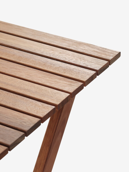 VRAADAL D62 stol tvrdo drvo + 2 HEMSEDAL stolice crna