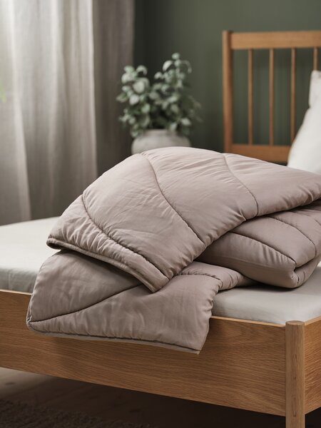 Trapunta in fibra 240x220 cm STORSLETT fresca