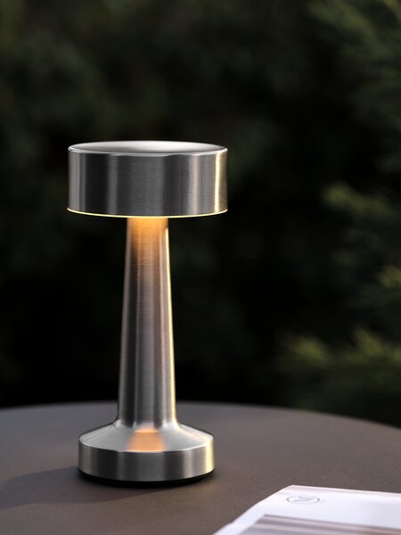 Genopladelig bordlampe MUSVIT Ø11xH21cm krom