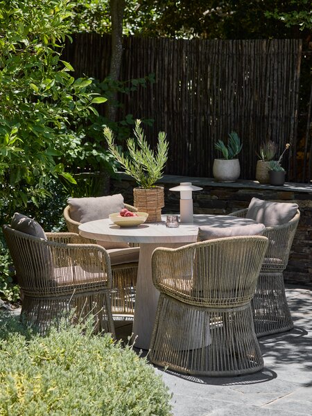 Skarslia Ø110 bord travertin + 4 stordalen stol