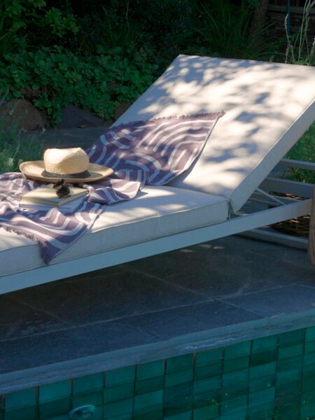 Ligbed VONGE B75xL210 sneldrogend beige