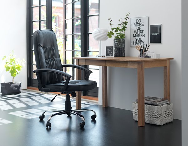 Καρέκλα γραφείου SKODSBORG μαύρη δερματίνη/χρώμιο